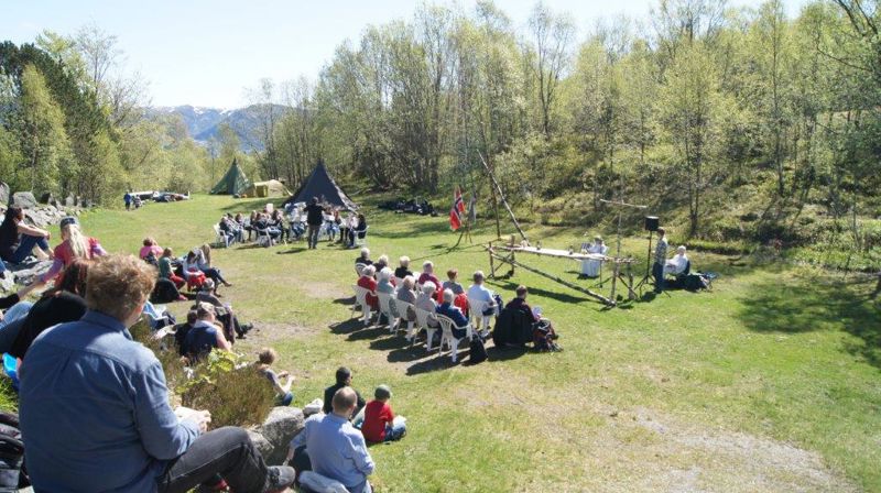 Friluftsgudstjeneste på Kvarven