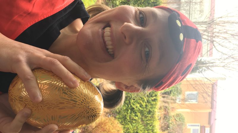 Mari Marihøne feirer påske