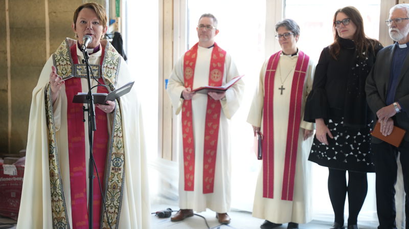 Nå er grunnsteinen lagt ned i Sædalen kirke