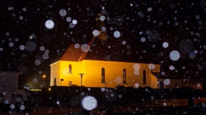 Velkommen til julekonsert i Salhus kirke mandag 8. desember 2025