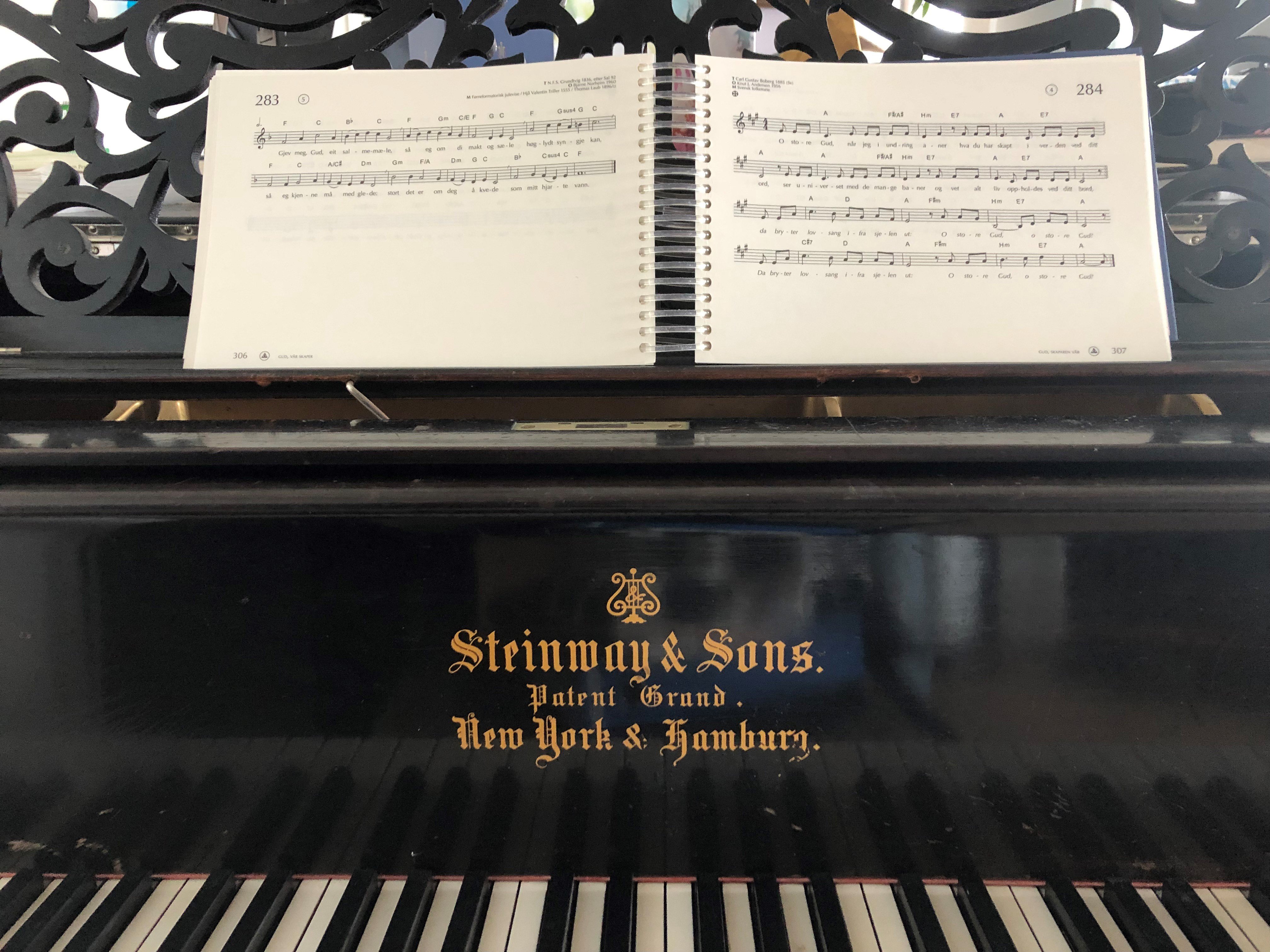 Salmekveld i Sandvikskirken