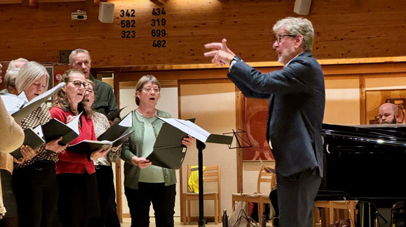 Per Eriksen, her med Jubilate og Kor e politiet, har gode minner om "Jeg er så glad hver julekveld"