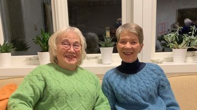 Guri Haaland og Inger Lise Breivik Larsen inviterer leseglade og litteraturinteresserte til å bli med i gruppen. Foto: privat  