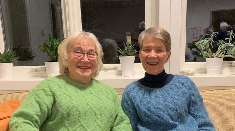 Guri Haaland og Inger Lise Breivik Larsen inviterer leseglade og litteraturinteresserte til å bli med i gruppen. Foto: privat  