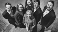 Vokalensemblet TABULA RASA består av seks profesjonelle sangere.