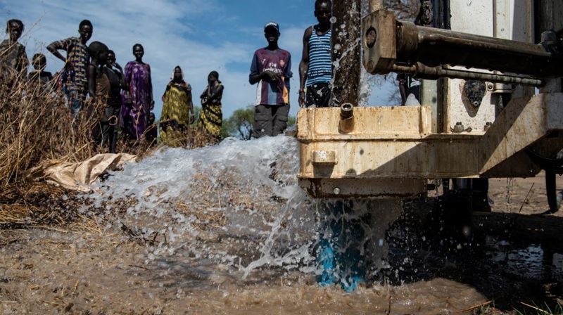 Rent vann er mer enn bare vann. Foto: Håvard Bjelland/ Kirkens Nødhjelp