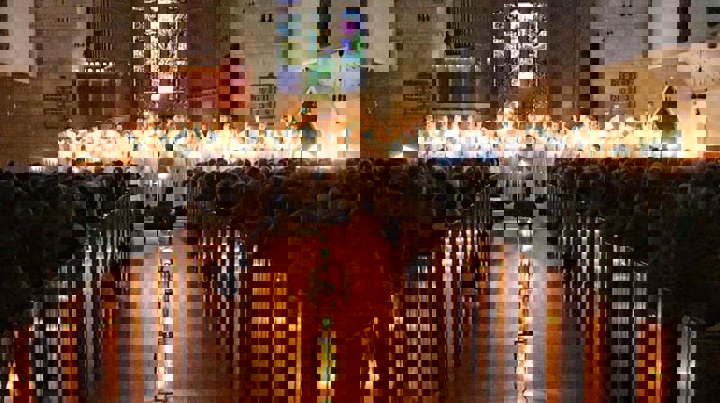 Luciakonsert med Bodø domkirkes ungdomskor torsdag 13. desember kl. 07.00 og 09.00