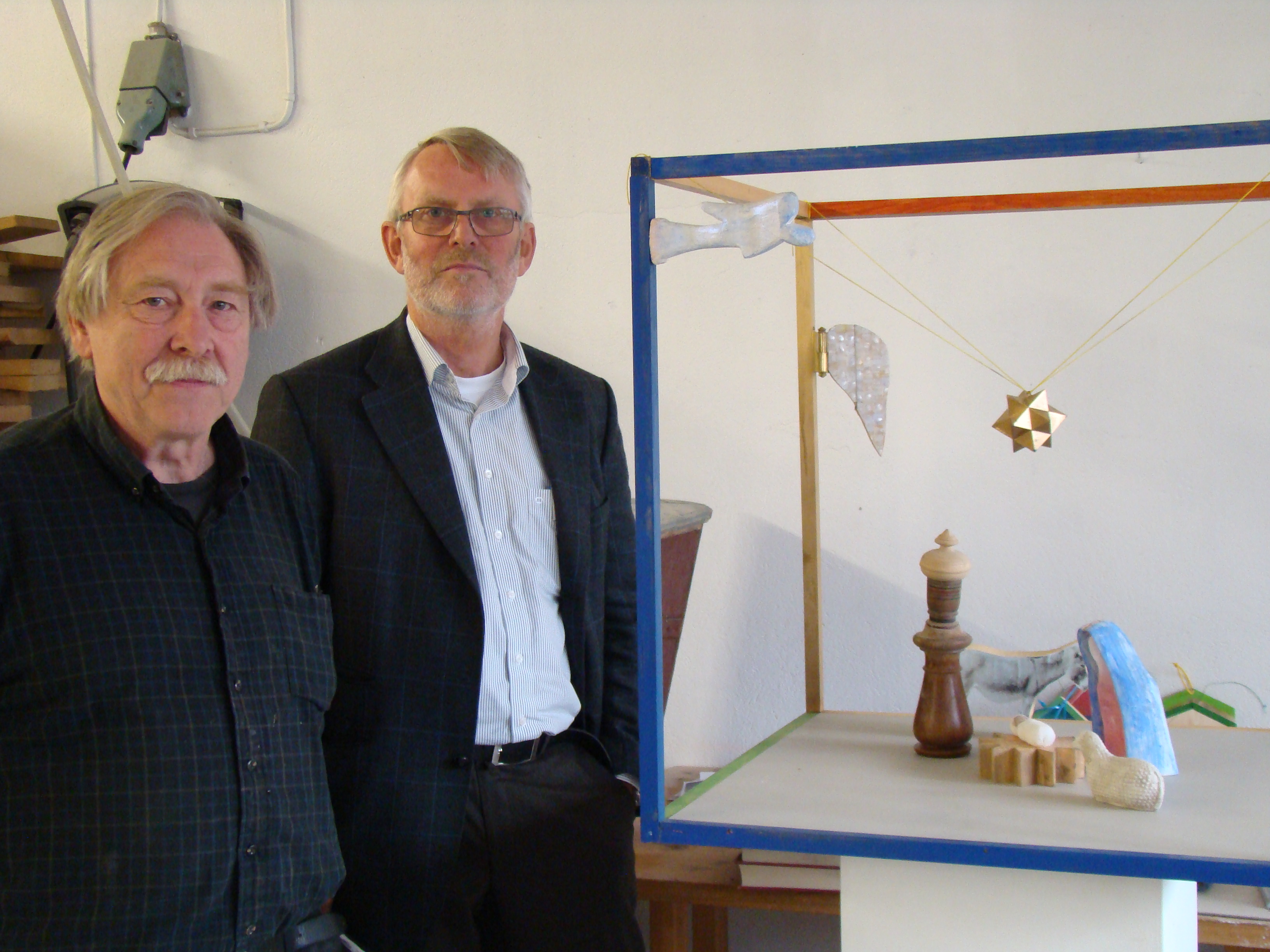 På besøk i verkstedet hos Gunnar Torvund. Foto: Berit Hunnestad.