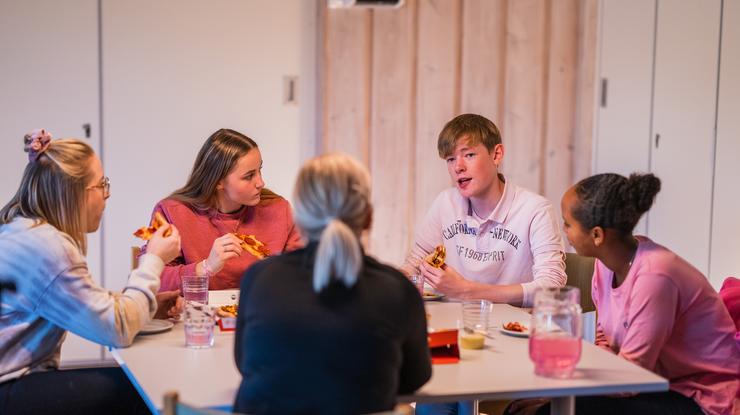 Ungdomssamling. Foto: Torstein Kiserud