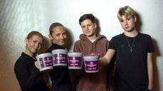 Tirsdag 19. mars går konfirmanter fra dør til dør for å samle inn penger til årets fasteaksjon. Foto: Kirkens Nødhjelp