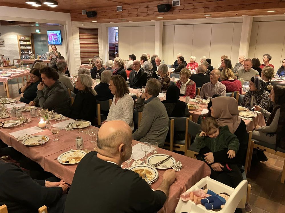 Litt over 60 av kirkens frivillige og venner var til stede på festen.