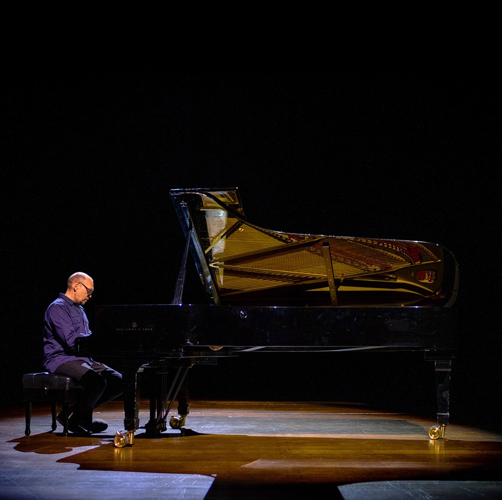 It's Snowing On My Piano