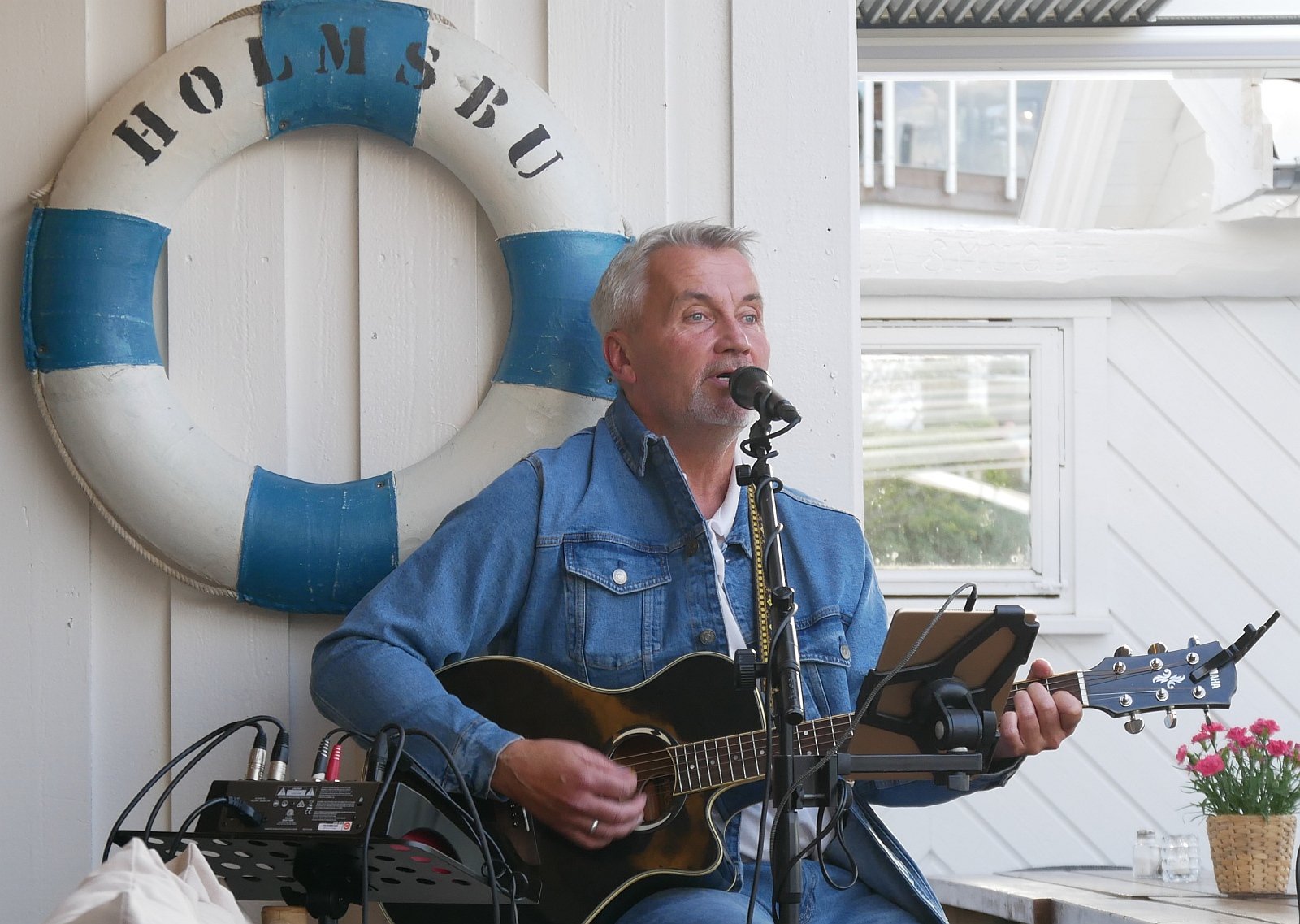 Morten Tinholt på Privaten Cafe