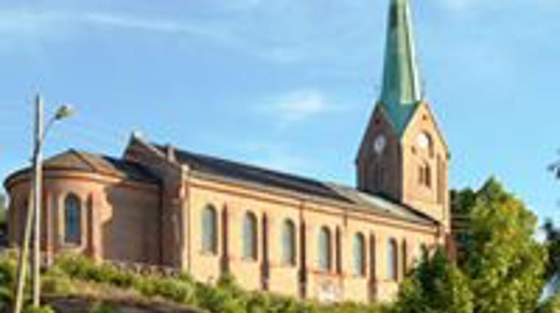 Om Tangen kirke
