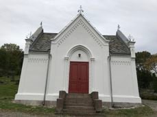 Østveggen på Tangen kapell ferdig restaurert september 2018