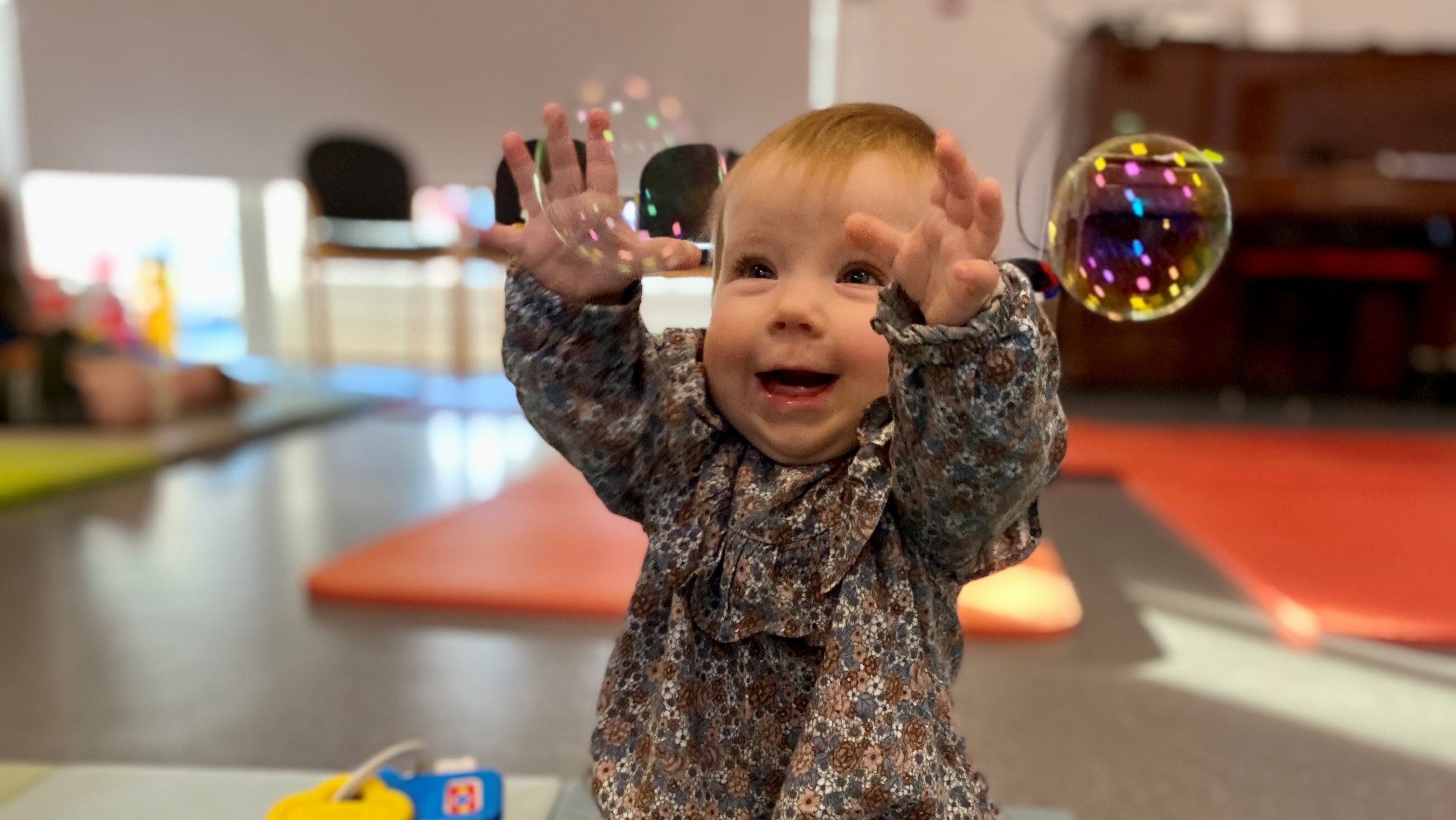 Såpebobler: Ingeborg (10 mnd.), da hun gikk på babysang i 2022. Foto: Trine Sætrevik