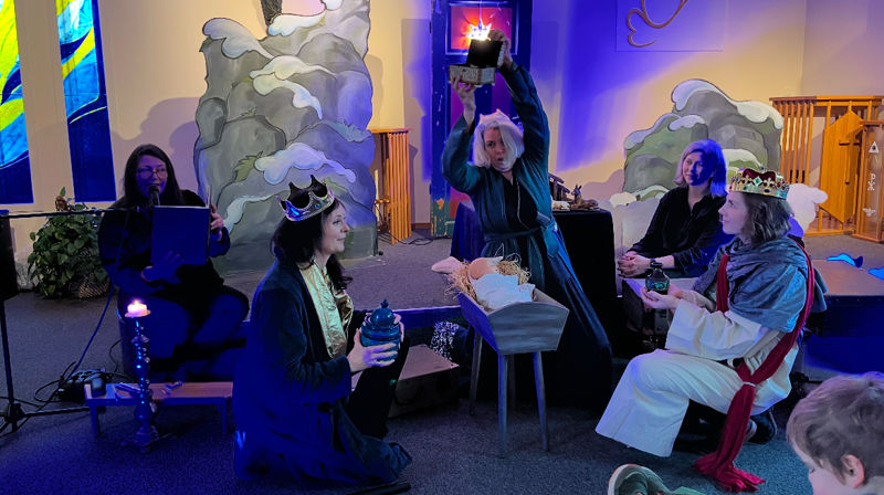 Julespel for barnehagebarn på Hellvik bedehus. Foto: Ingun Stokstad Barane