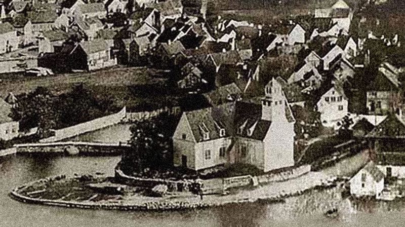 Kirken ble oppført på hedingeholme