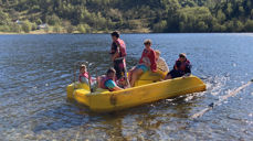 Bildetekst: Her er bilde fra årets leir på Lunden leirsted. Vi hadde to helger med fine dager der det ble bading, padling, god mat, godt samhold og gode muligheter til å bli enda bedre kjent med hverandre.