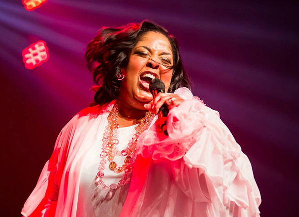 Angela Harris er en av artistene som kommer til gospelfest i Tjøme kirke.