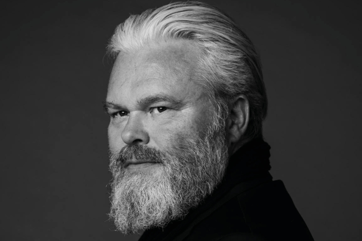 Rein Alexander kommer til Torød kirke. Foto: Marte Nybakken