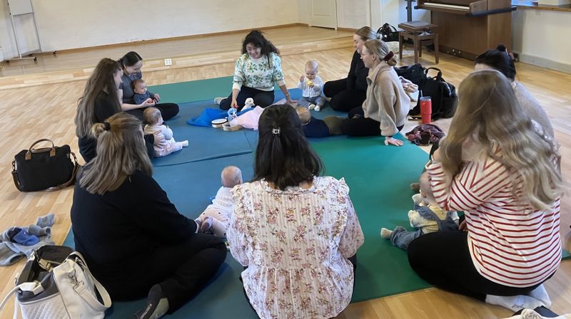 Born som er med på babysong