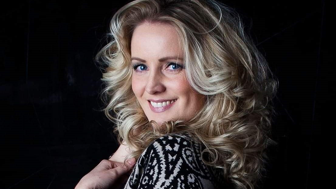 Maria Mohn gir et tilbakeblikk på Grand Prix-låter og hennes øvrige karriere, torsdag 19. mai. Foto: Ina-Kristin Tvete.