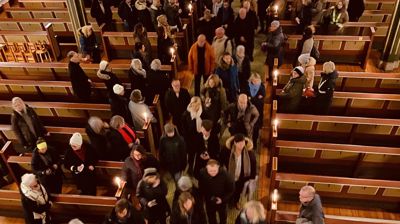 Hele 10.625 mennesker feiret gudstjeneste i domkirken i 2025. Det er en økning på 38% fra 2024. Vi må mange år tilbake for å finne et like høyt tall.