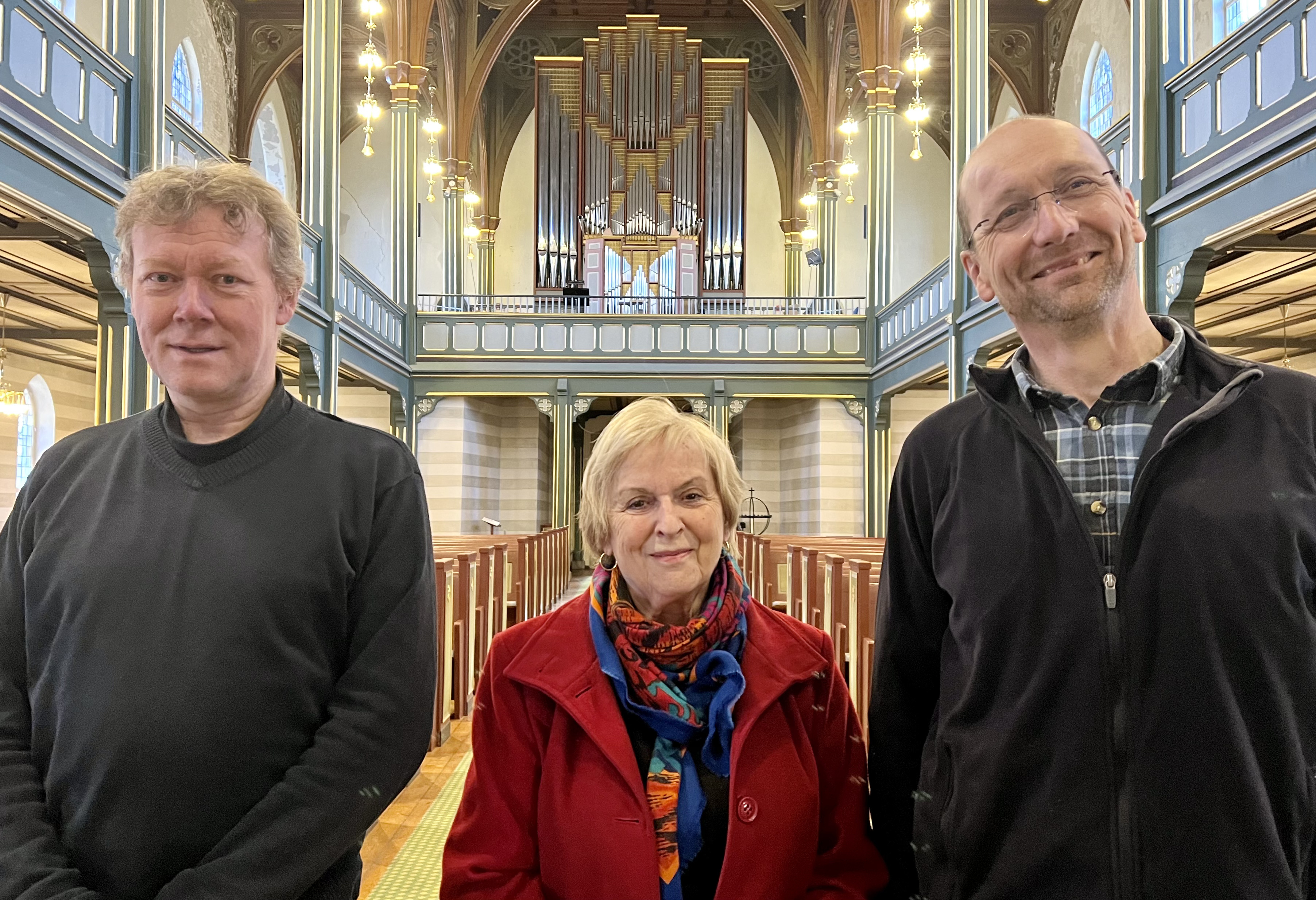 Ulla Kolstad sammen med domkantorene Dan Rene Dahl og Tore Erik Mohn.