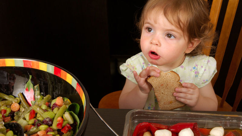 Spis rimelig og god mat i godt lag, enten i Glemmen kirke eller Kirkestua ved Gamle Glemmen kirke. Illustrasjonsfoto: Public Health Image Library
