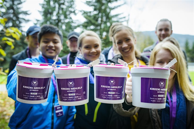 Under Fasteaksjonen er det full fart i Glemmen kirke, og både frivillige og ansatte er i sving for at innsamlingen skal gå så smidig som mulig. Illustrasjonsfoto: Kirkens Nødhjelp