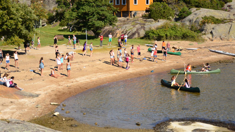 Skal jeg velge leir eller augustsamlinger?