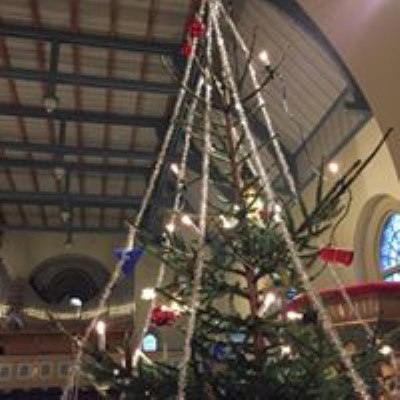 Gudstjeneste med juletrefest