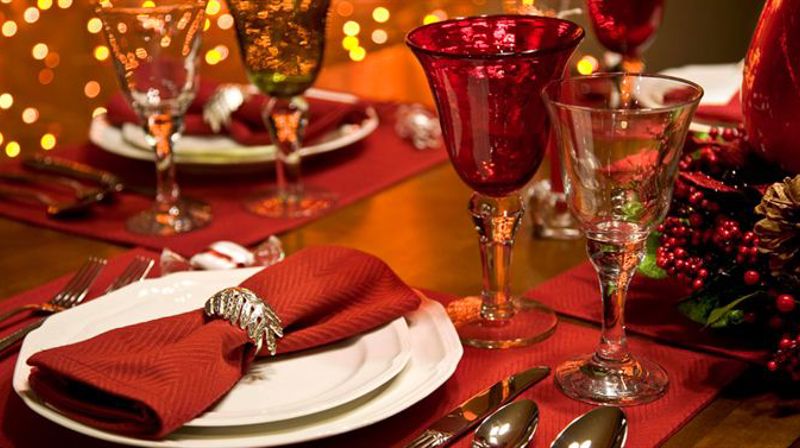 FELLES JULEBORD FOR UNGDOMSLEDERE