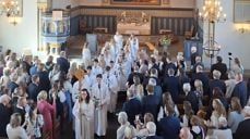 37 ungdommer var konrirmanter i Rolvsøy kirke nå i høst. I bladet er det bilde av alle - og invitasjon til å melde seg på til konfirmasjon for neste årstrinn.