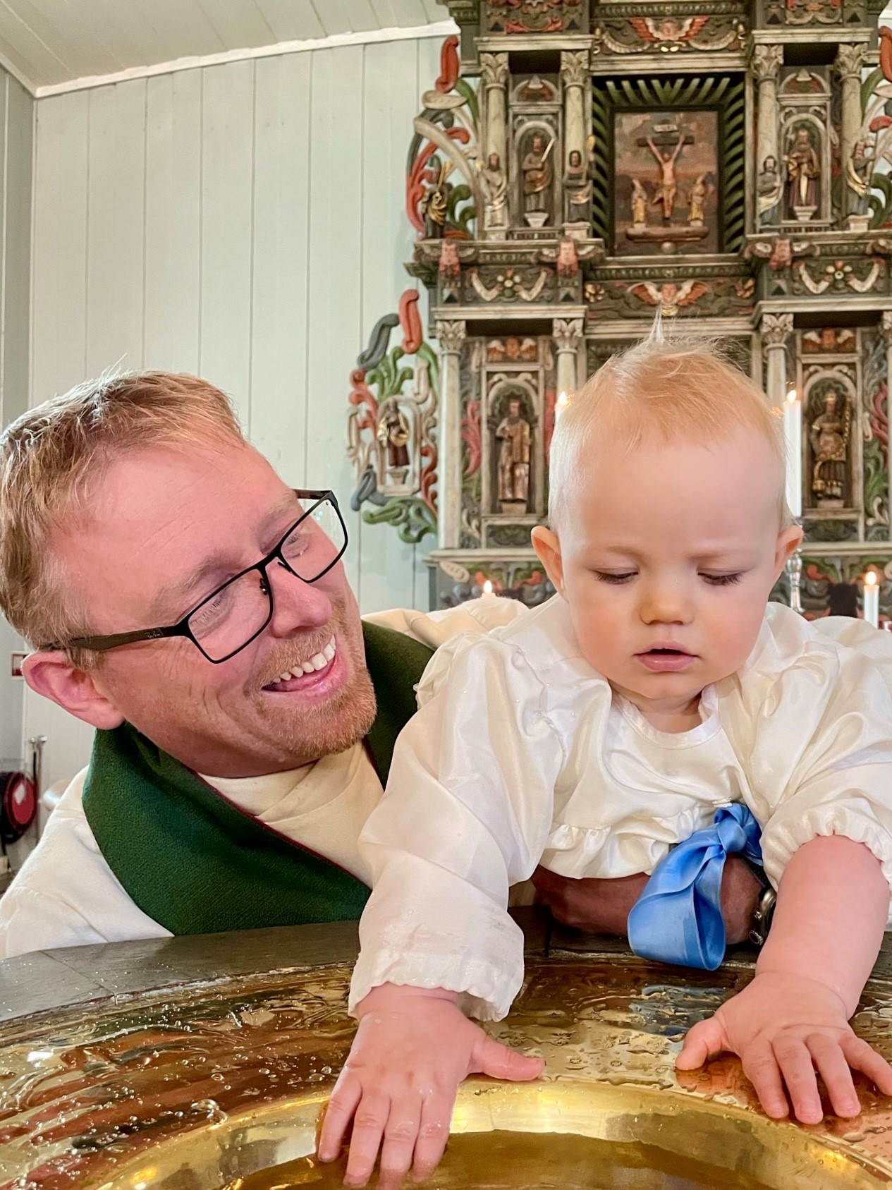 Dåpskjole til gratis utlån, eller kanskje du vil sy selv?