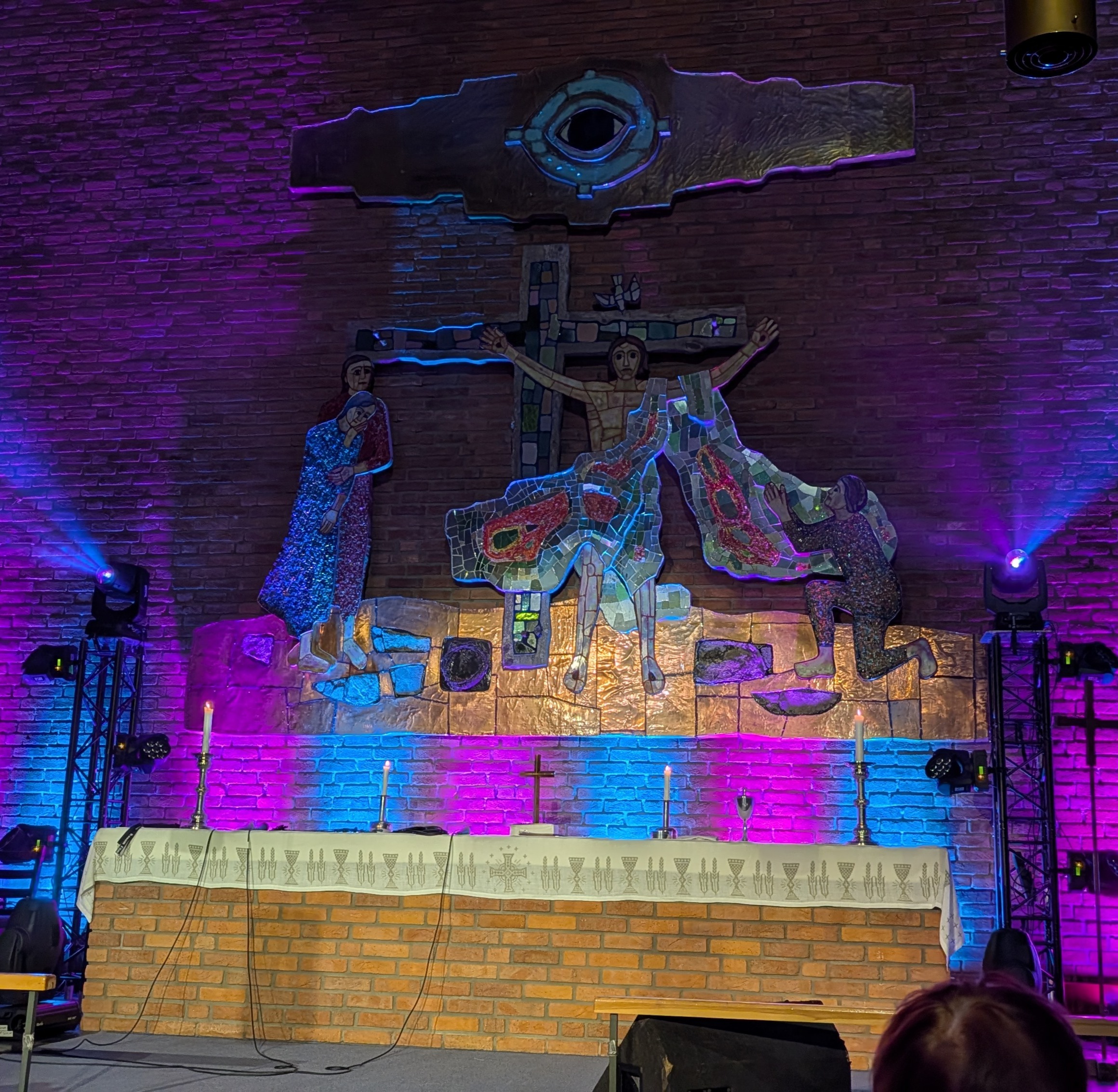 Ungdomsgudstjenester i Hunn kirke våren 2026