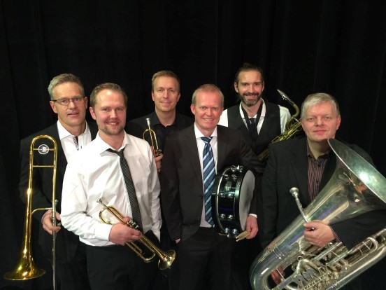 "Tough Daddy" kommer til å få det til å svinge i Tingelstad kirke, lørdag 18. august. (Foto: Marit Kleppe Egge). 