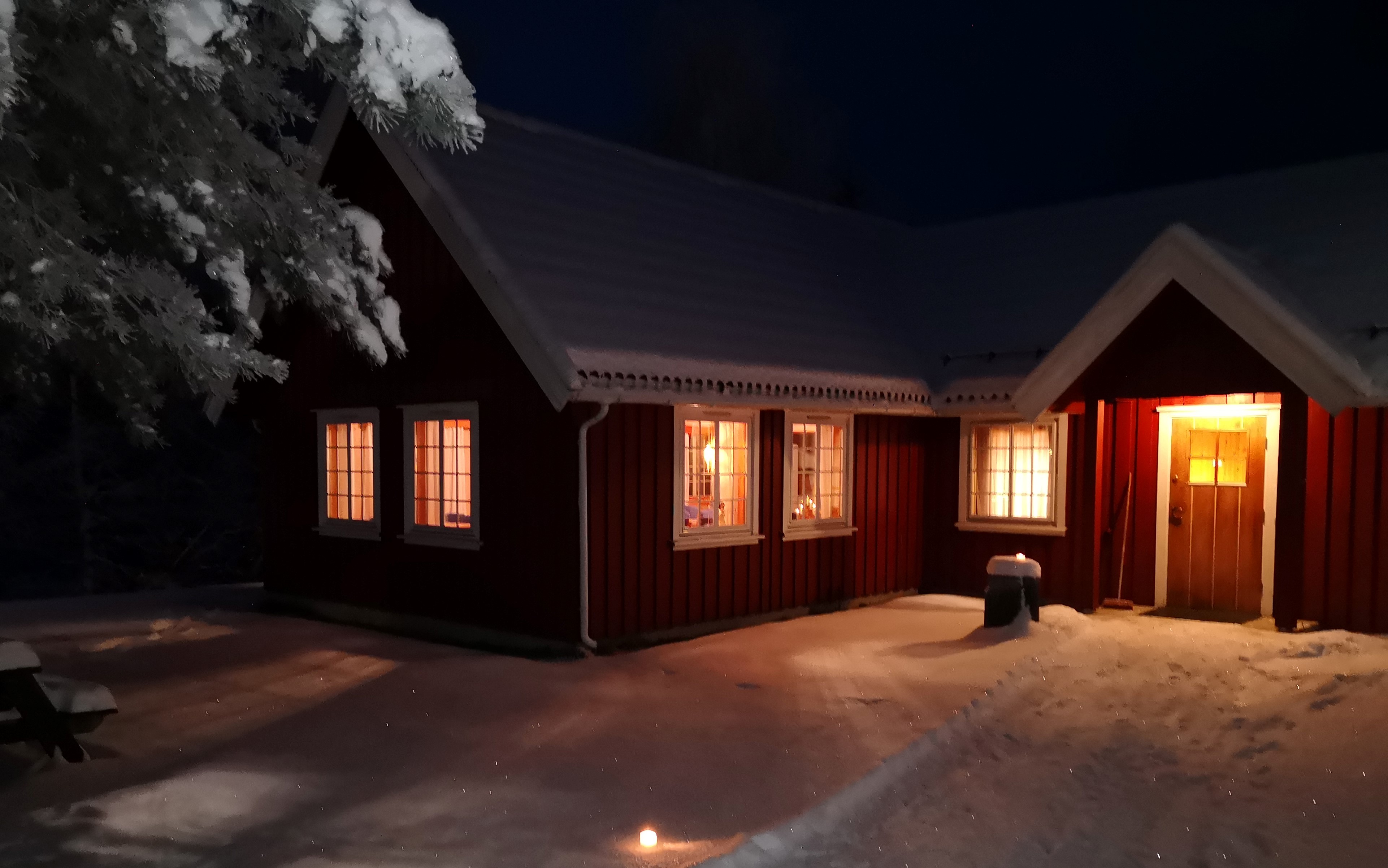 Moen kirkestue julekvelden 2018. (Foto: Ruth Kari Sørumshagen). 