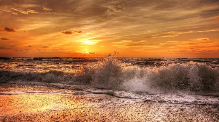 Gudstjenester 21. april - 1. påskedag