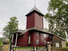 Ål kirke med nytt skifertårn 2021. Foto: Inger S. Haug.