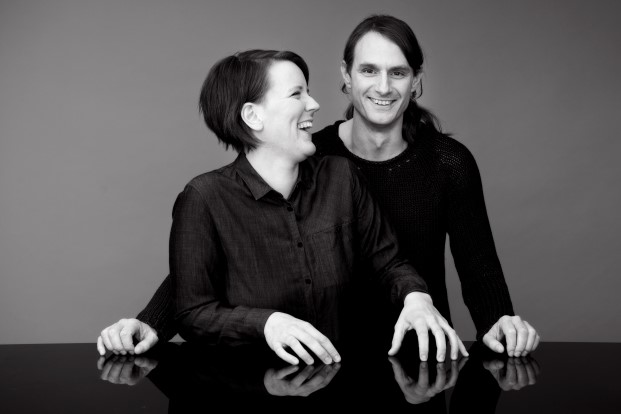 "Ettermiddagstimen rundt flygelet" i Tingelstad kirke med Mirjam Helene og Anders Kringen-Torberntsson. (Foto: Ragnhild Elnæs). 