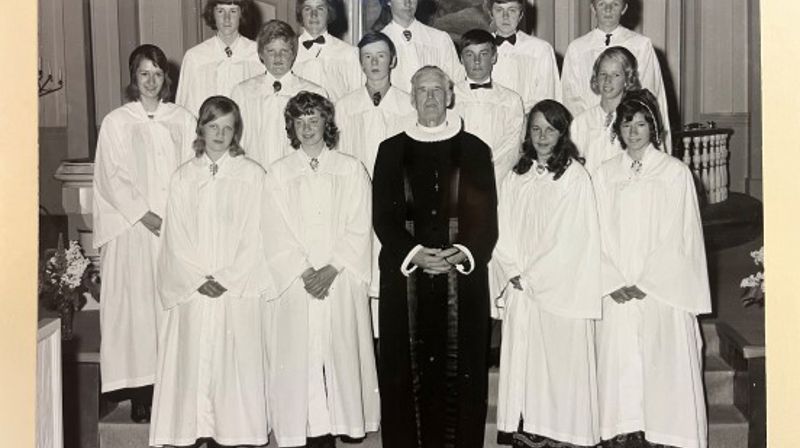 Konfirmantene i Grymyr kapell i mai 1972 representerer alle gullkonfirmantene som skal ha jubileumsfeiring i høst.