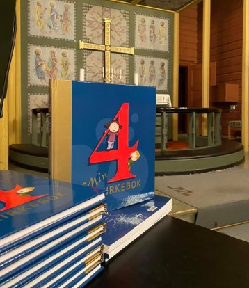 Fra 4-årsbok utdeling i Ål kirke et tidligere år. (Foto: Line Børresen). 