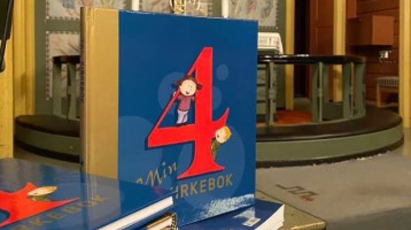 Fra 4-årsbok utdeling i Ål kirke et tidligere år. (Foto: Line Børresen).