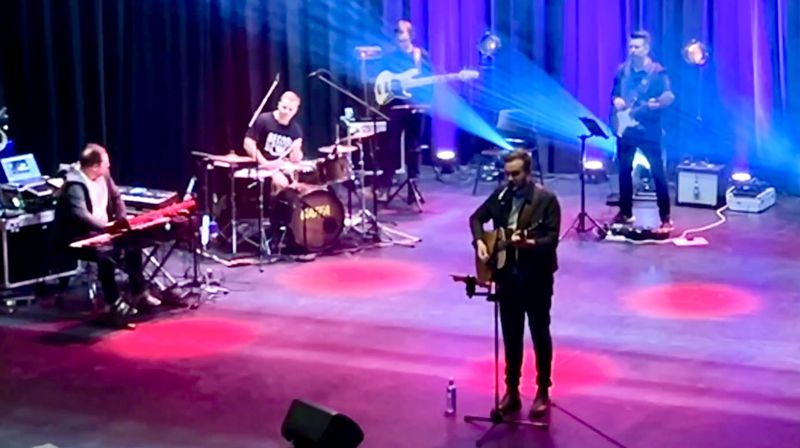 Erlend Gunstveit kommer tilbake til KONFUSION i år også - med fullt band. Her fra lydprøven i 2022 (Foto: Gunnar Edvard Gundersen)