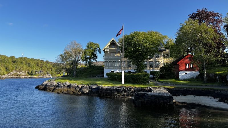 Gudsteneste i Skjerjehamn konfirmantpresentasjon og minnemarkering