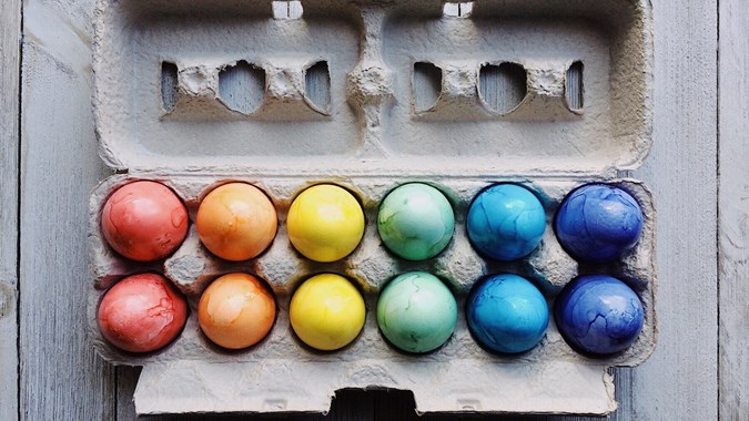Egg er en naturlig del av påsken, både som mat og som pynt. (Foto: Pixabay)