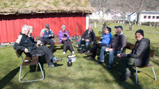 Frå ein tidlegare dugnad, arbeid, mat og prat