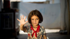 Offergåvene som ble gitt i Hareid kyrkjelyd på julaftan sørger mellom anna for at fleire barn, som Laviana (5) frå Nord-Irak, kan få tilgang til reint vatn og helsetenester.